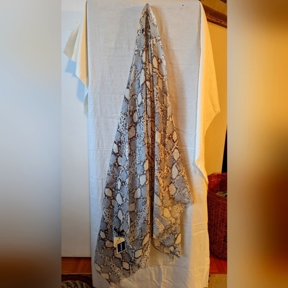Lightweight Scarf